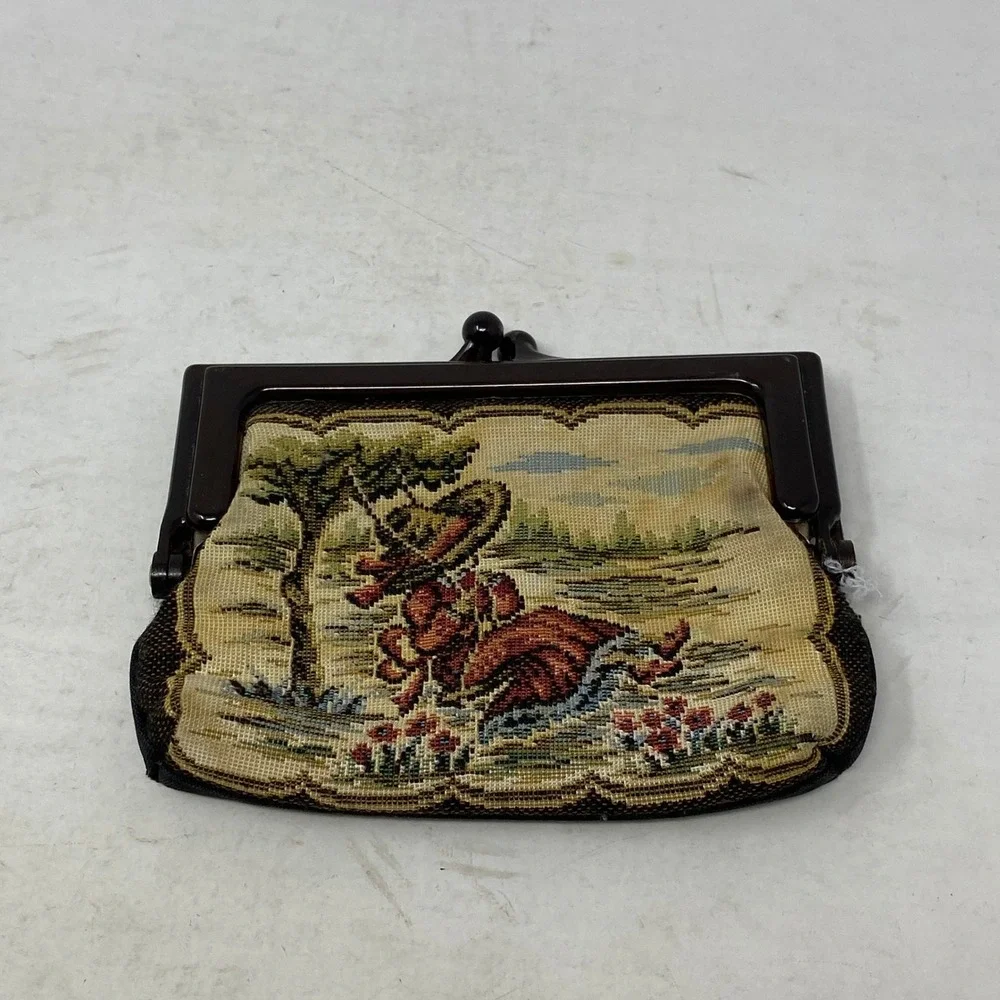 Vintage Petit Point Tapestry Coin Purse Kiss Lock Faux Tortoise Frame NO 502